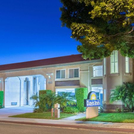 Days Inn By Wyndham Near City Of Hope Duarte Εξωτερικό φωτογραφία