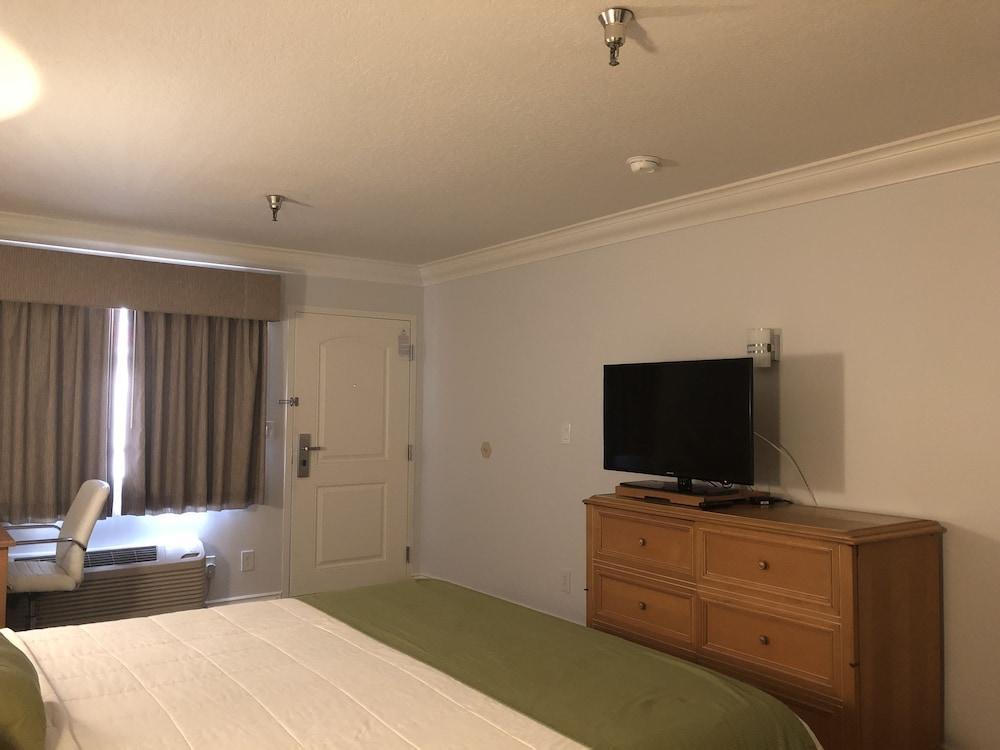 Days Inn By Wyndham Near City Of Hope Duarte Εξωτερικό φωτογραφία