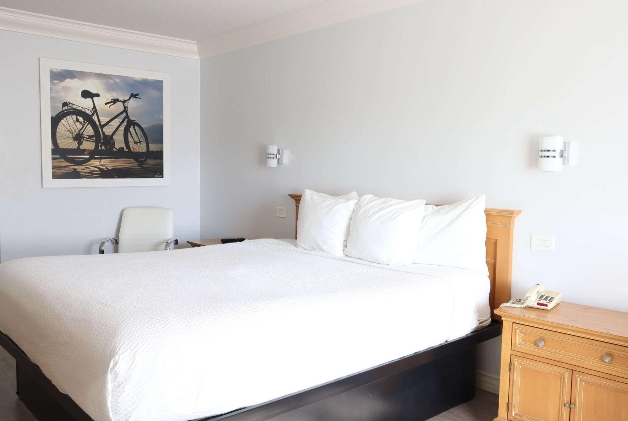 Days Inn By Wyndham Near City Of Hope Duarte Εξωτερικό φωτογραφία